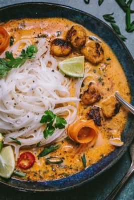  Khao Soi -  Một bát súp cay nồng, béo ngậy với vị ngọt thanh của cốt dừa!