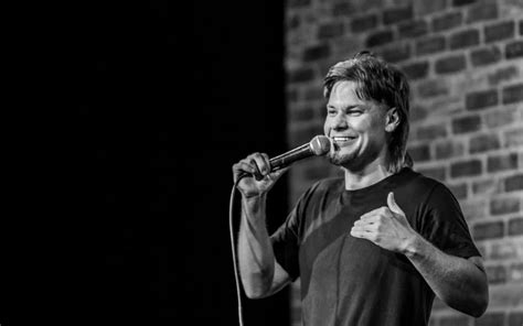 How Long is Theo Von Comedy Show: A Deep Dive into the Duration and Beyond