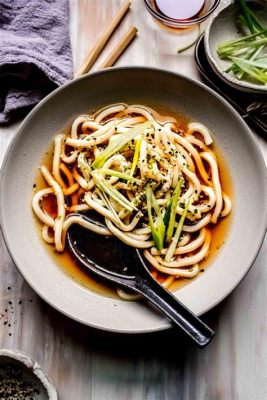  Kazutoku Ramen: Khám phá sự hòa quyện độc đáo của nước dùng đậm đà và mì udon dai ngon từ Gifu!