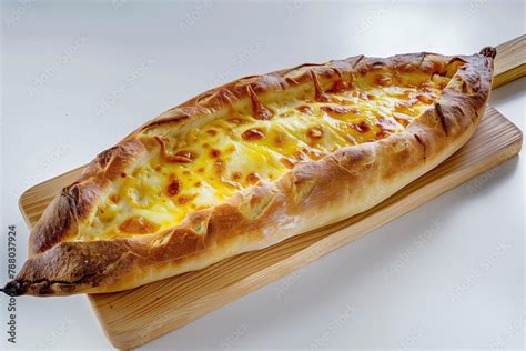  Khachapuri: Một Bánh Mềm Như Vàng Đậm Nồng Thơm Lừng Của Adygea!