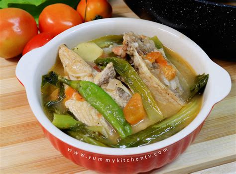  Sinigang na Isda: Một tô canh chua cay nồng, đánh thức vị giác với hương vị biển cả mặn mòi!